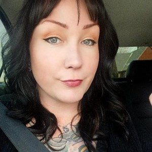 Meet your Posher, Jenn